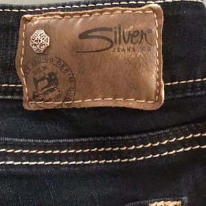 Very nice Denim blue jeans A slim boot cut